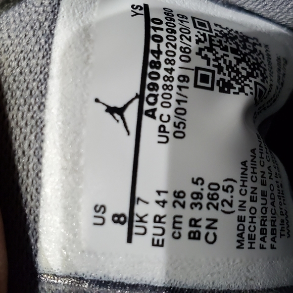 Jordans - Picture 4 of 4